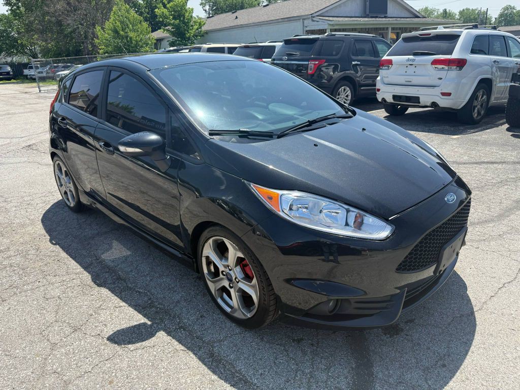2015 Ford Fiesta Image 1