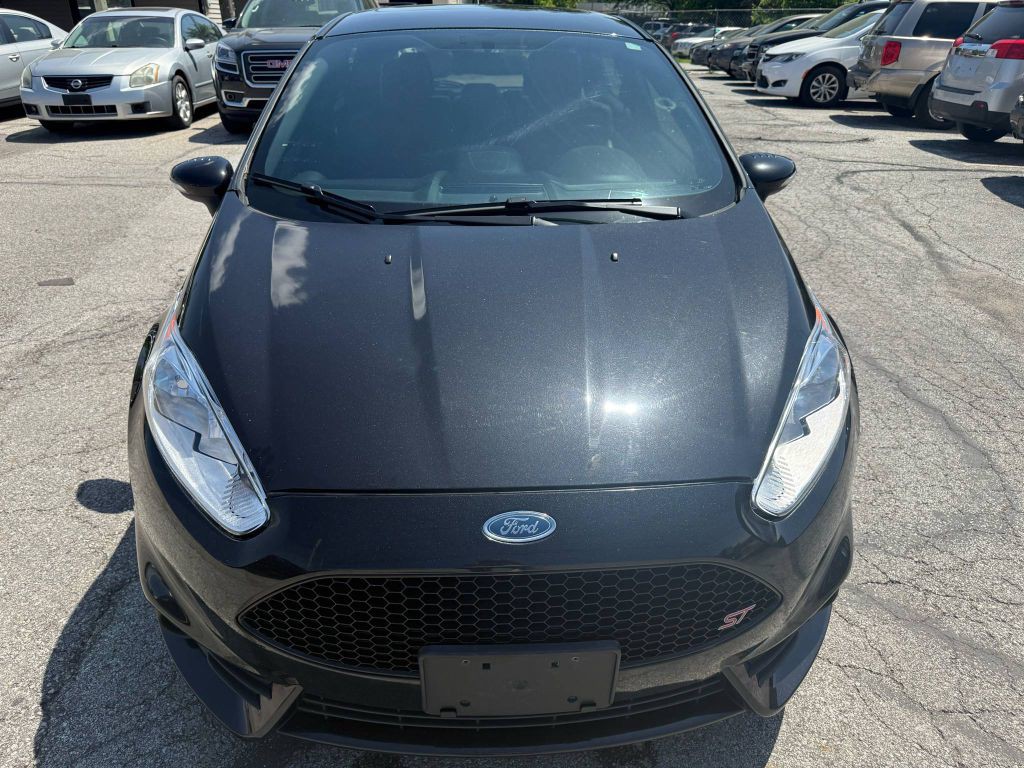 2015 Ford Fiesta Image 2
