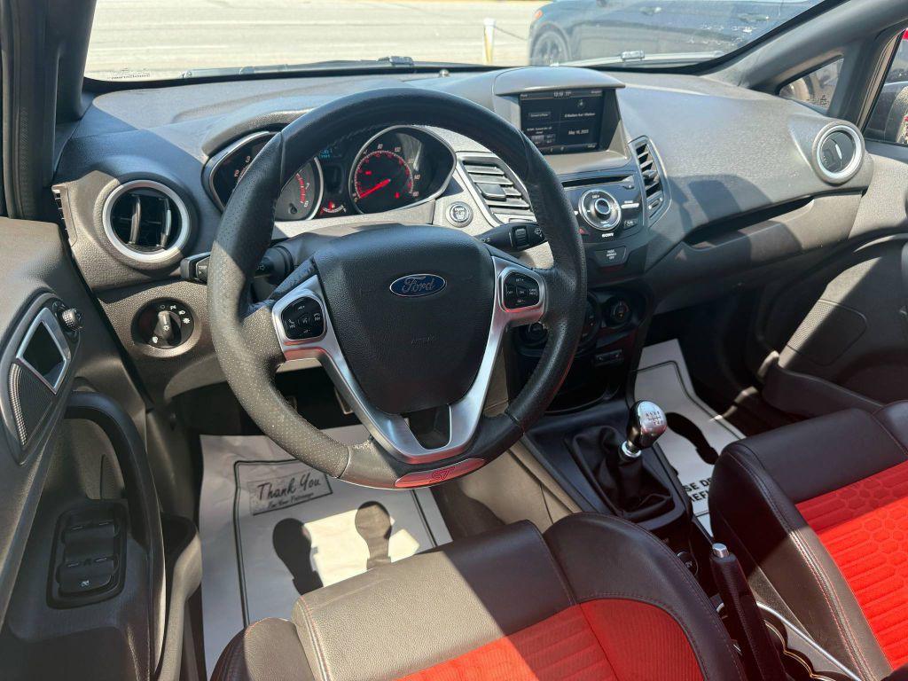 2015 Ford Fiesta Image 10