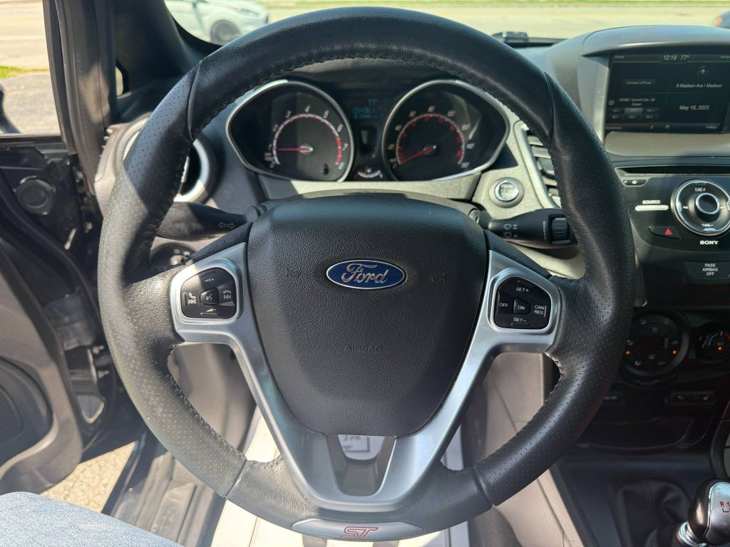 2015 Ford Fiesta Image 14