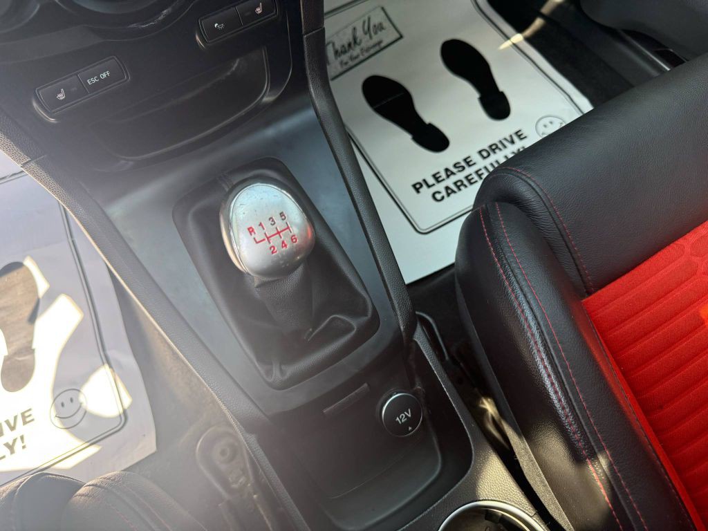 2015 Ford Fiesta Image 16