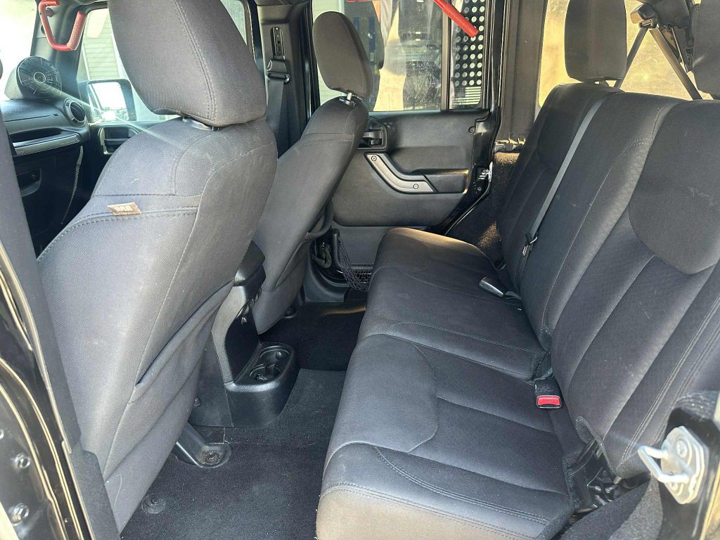 2016 Jeep Wrangler Unlimited Image 16