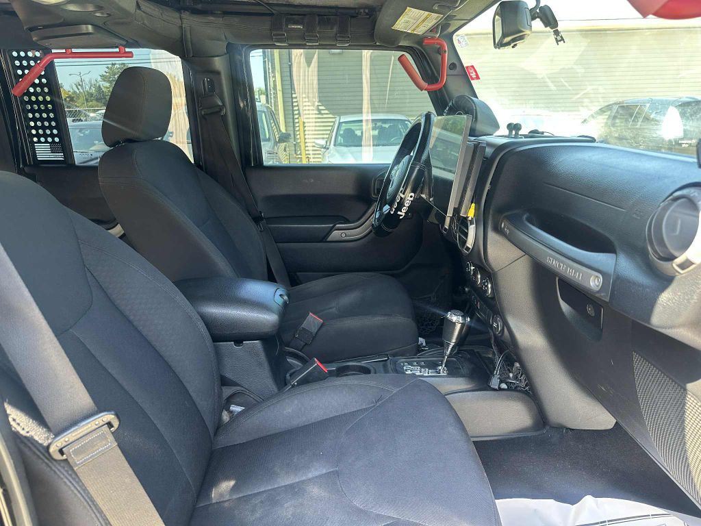 2016 Jeep Wrangler Unlimited Image 17