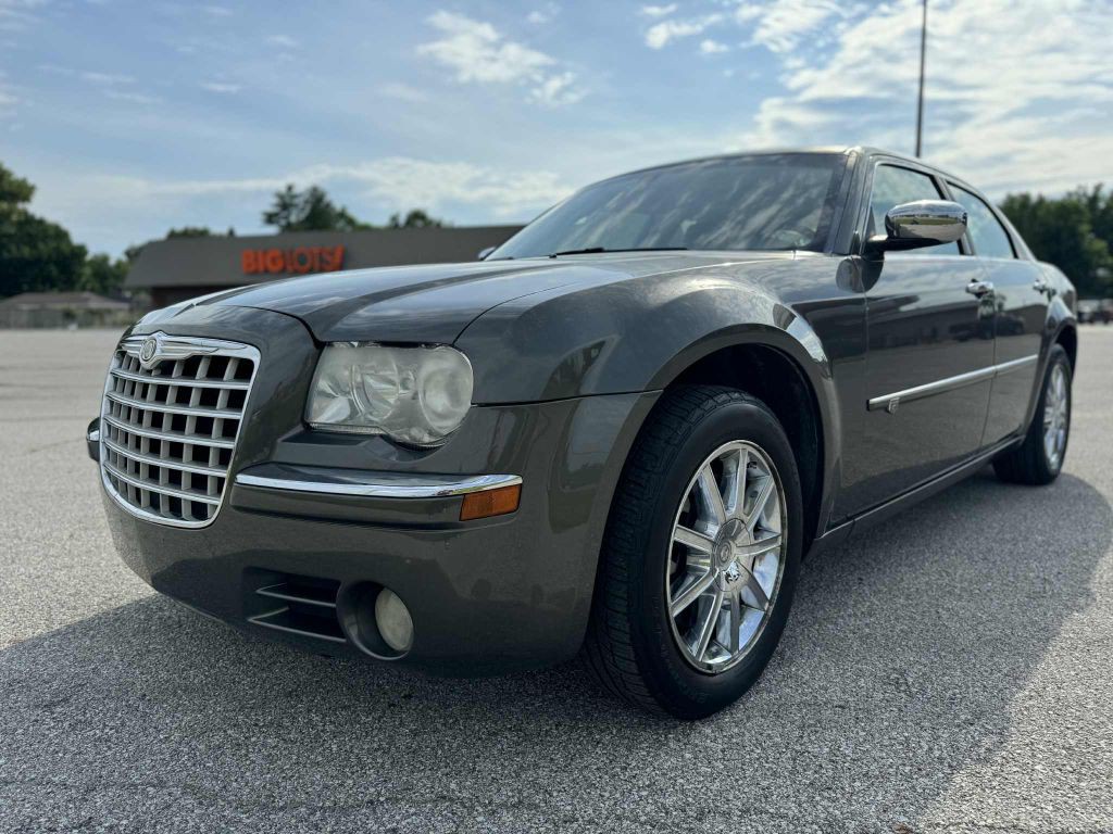 2009 Chrysler 300 Image 3