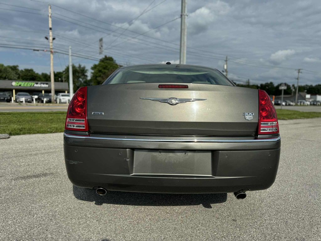 2009 Chrysler 300 Image 7