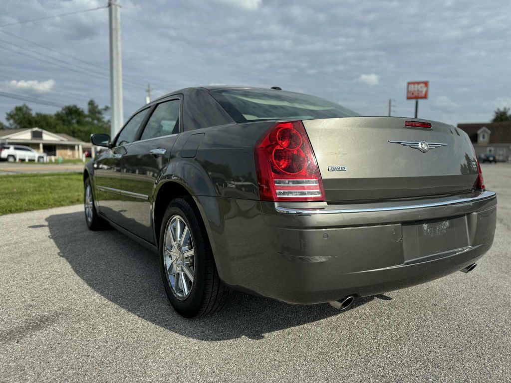 2009 Chrysler 300 Image 8