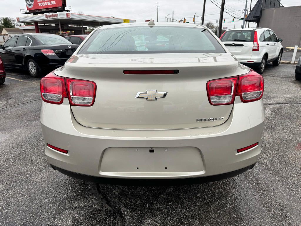 2013 Chevrolet Malibu Image 7