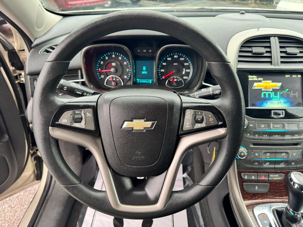 2013 Chevrolet Malibu Image 13