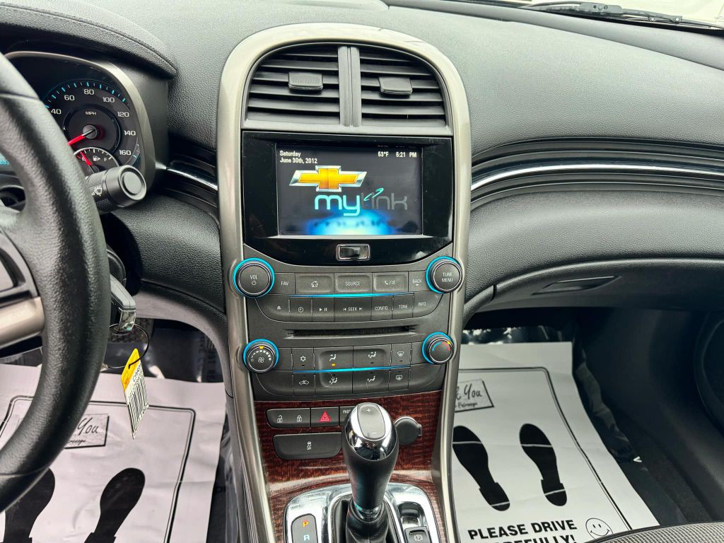 2013 Chevrolet Malibu Image 14