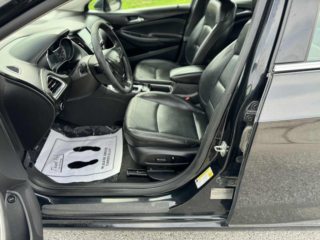 2016 Chevrolet Cruze Image 9