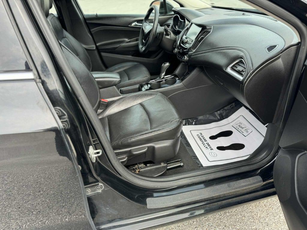 2016 Chevrolet Cruze Image 12