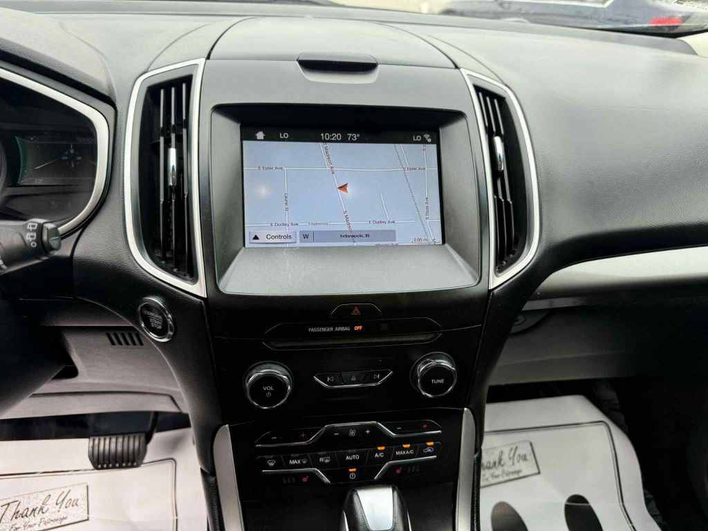 2016 Ford Edge Image 16