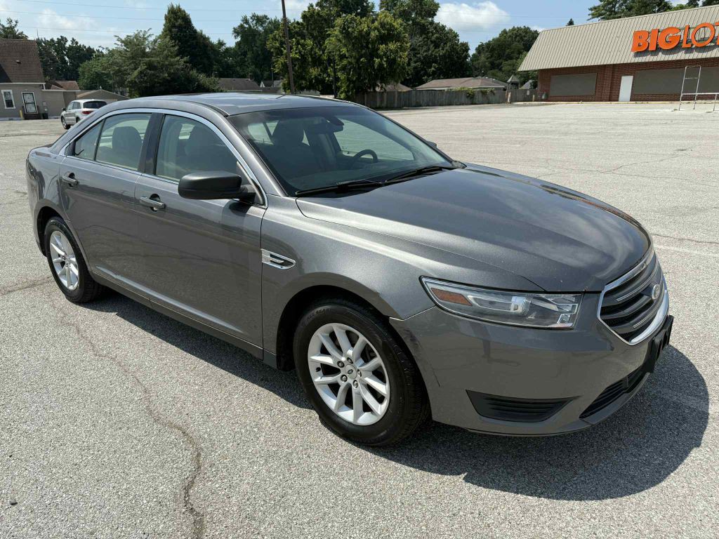 2013 Ford Taurus Image 2
