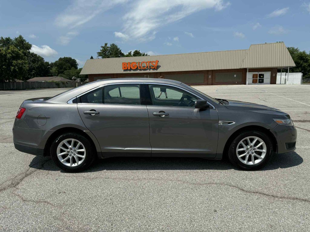 2013 Ford Taurus Image 3