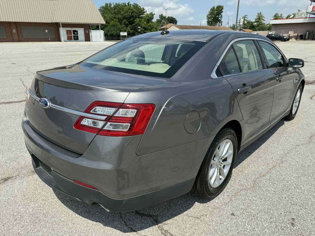 2013 Ford Taurus Image 4