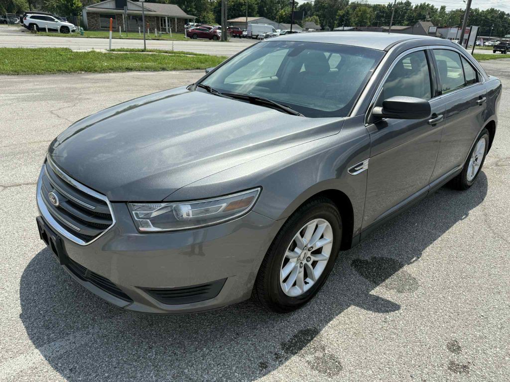 2013 Ford Taurus Image 8