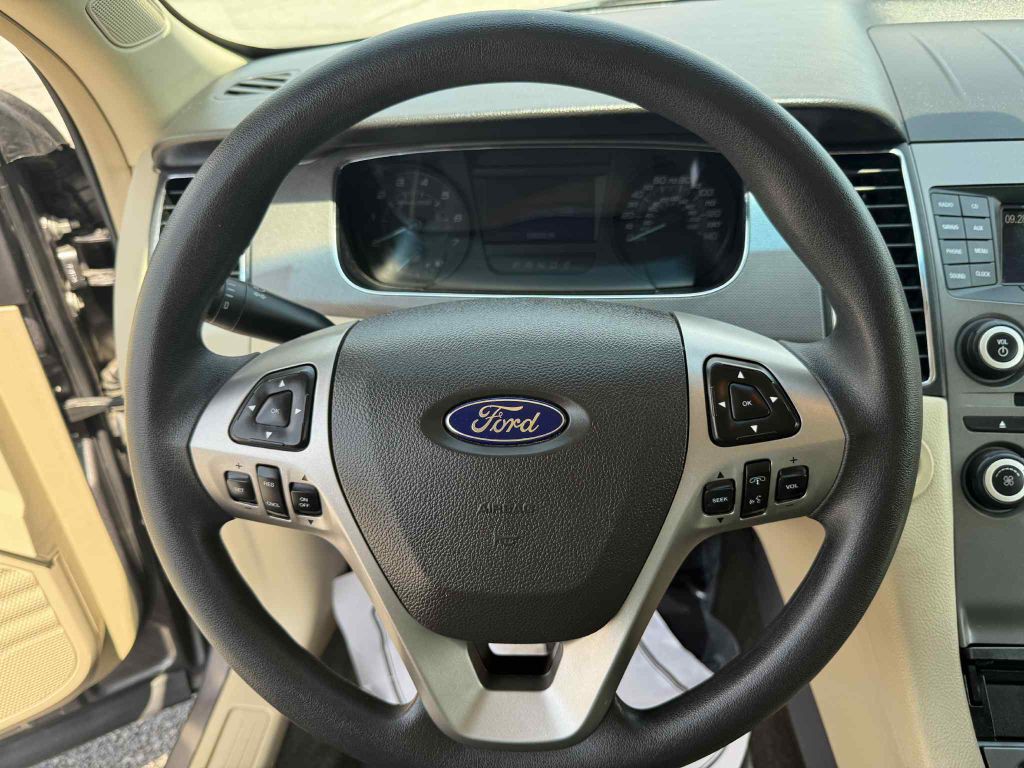 2013 Ford Taurus Image 14