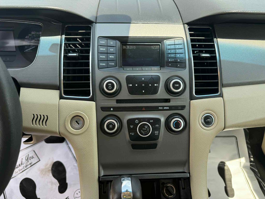 2013 Ford Taurus Image 15
