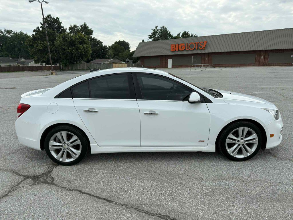 2015 Chevrolet Cruze Image 3