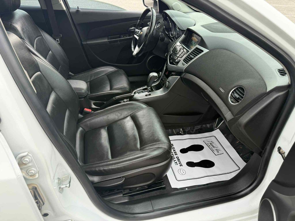 2015 Chevrolet Cruze Image 14