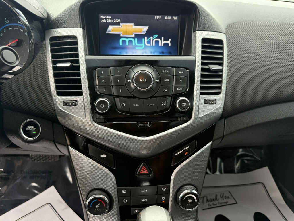 2015 Chevrolet Cruze Image 16