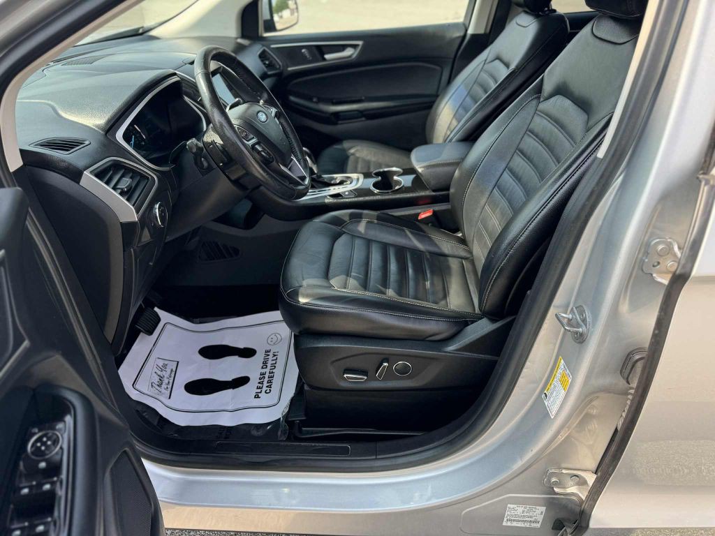 2016 Ford Edge Image 9