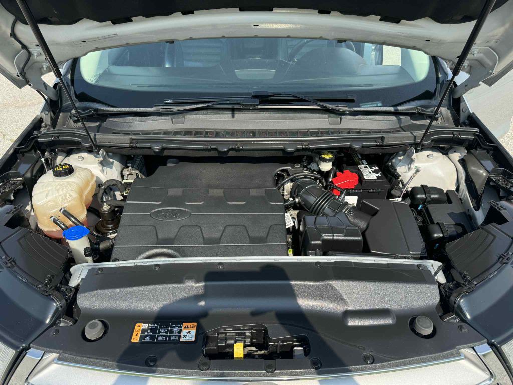 2016 Ford Edge Image 19