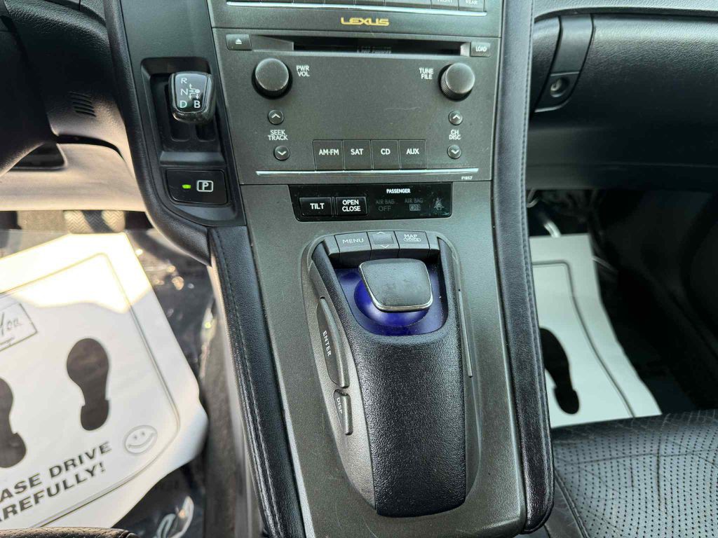 2010 Lexus HS Image 16