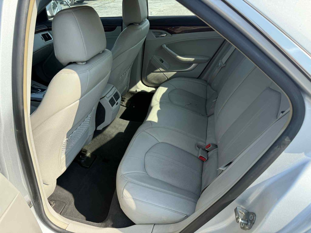 2010 Cadillac CTS Image 10