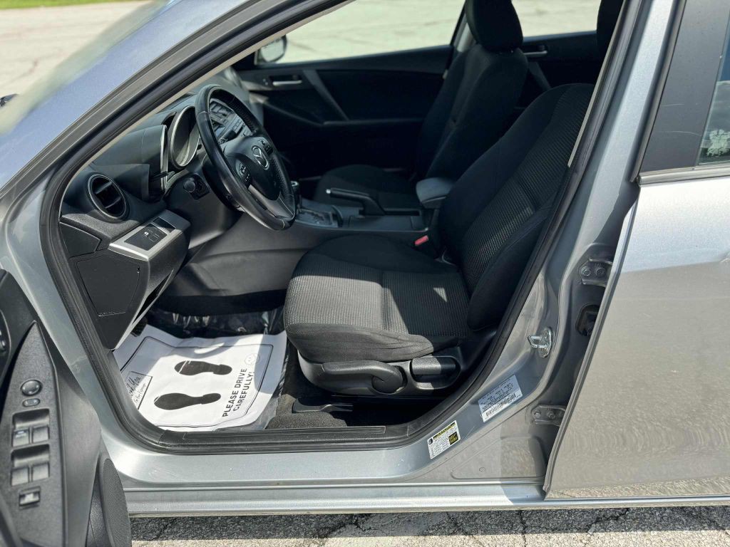 2012 Mazda Mazda3 Image 9