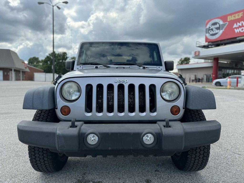 2013 Jeep Wrangler Image 2