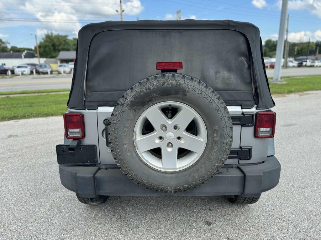 2013 Jeep Wrangler Image 7