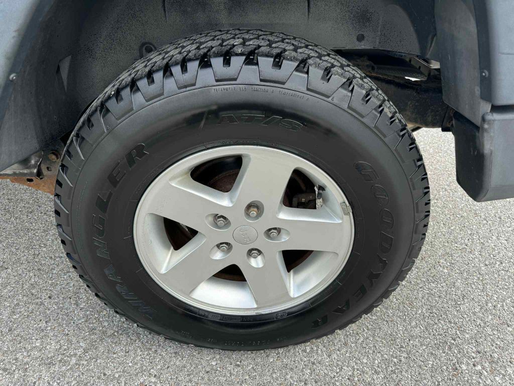 2013 Jeep Wrangler Image 15