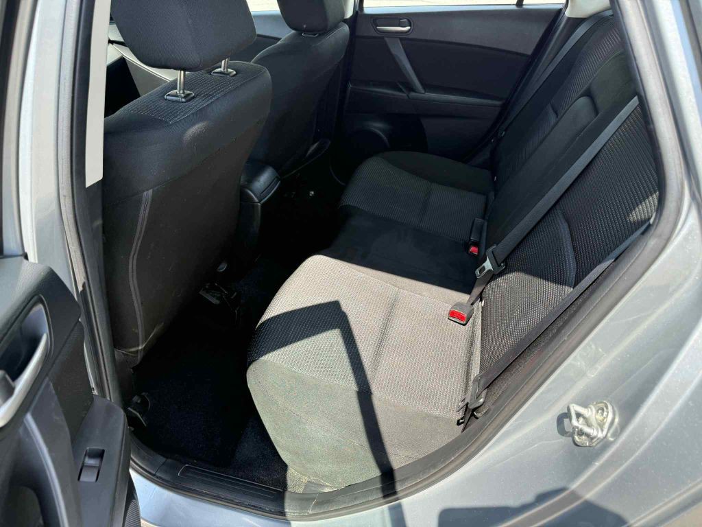 2012 Mazda Mazda3 Image 10