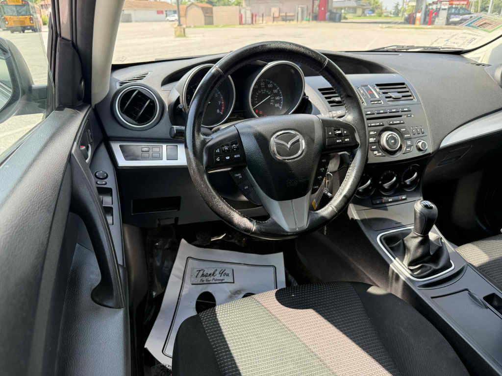 2012 Mazda Mazda3 Image 11
