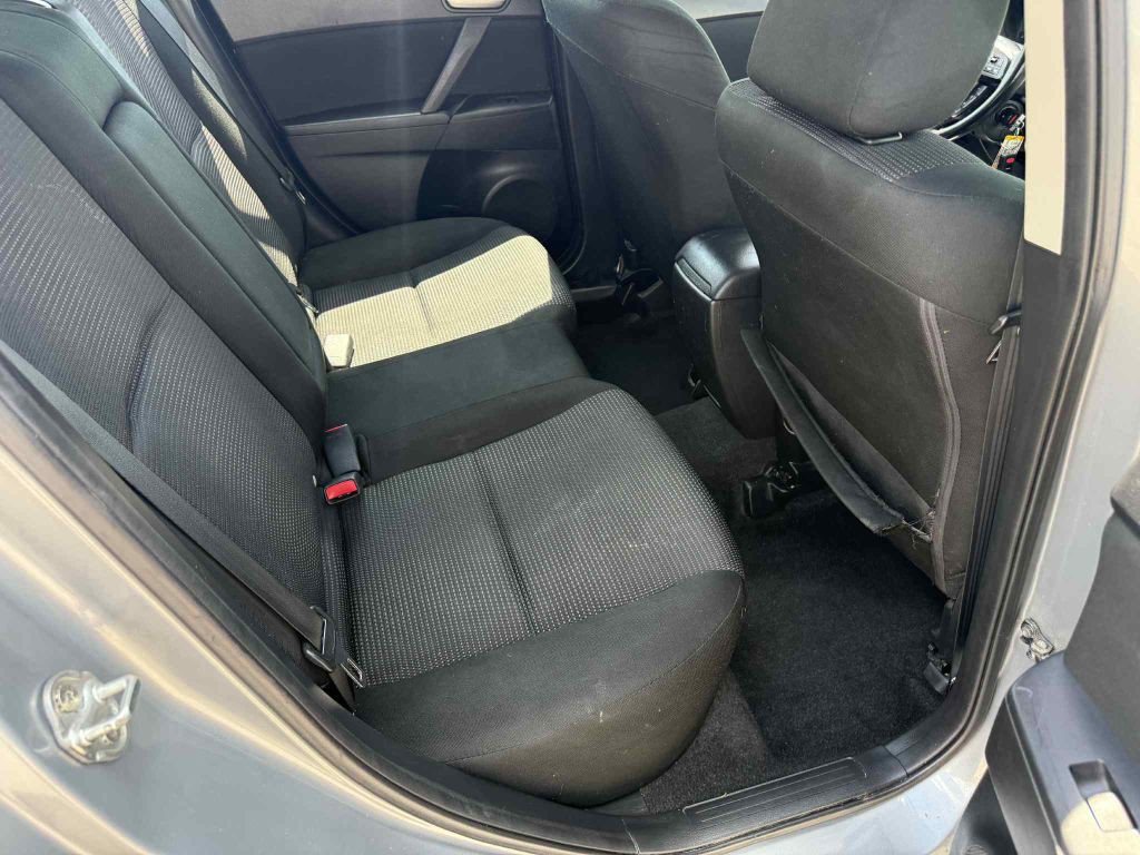 2012 Mazda Mazda3 Image 13