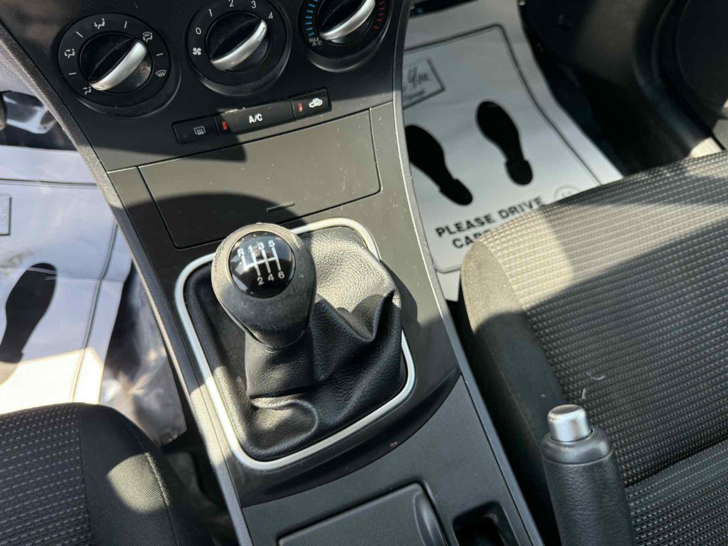 2012 Mazda Mazda3 Image 16