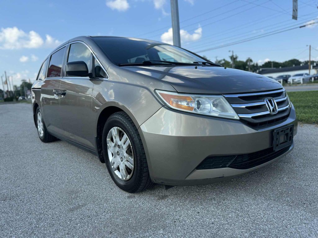 2013 Honda Odyssey Image 1