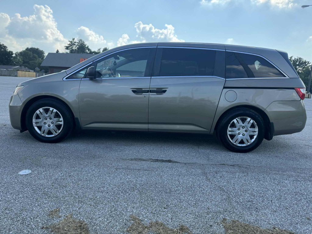 2013 Honda Odyssey Image 4
