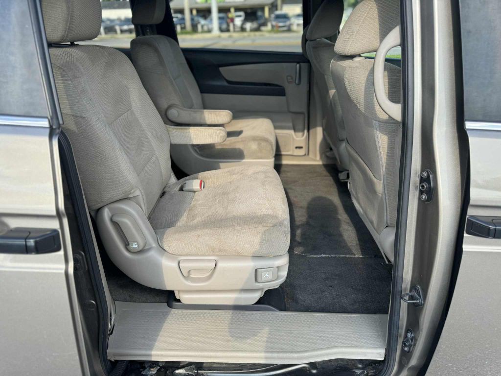 2013 Honda Odyssey Image 13