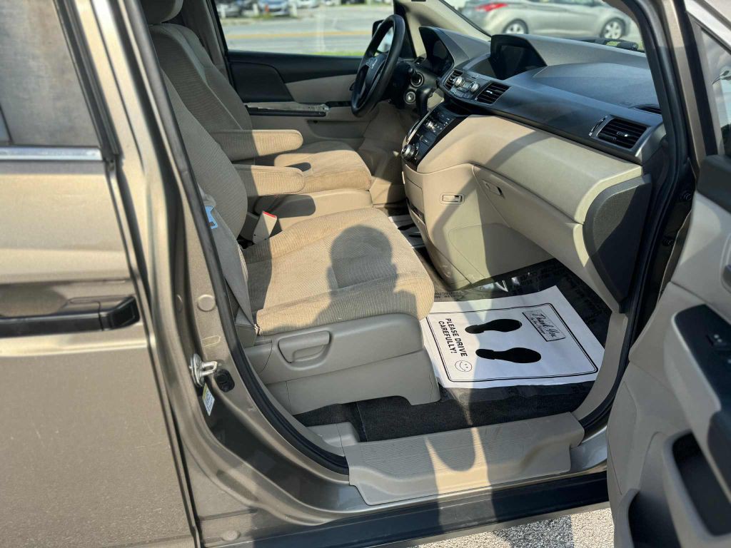 2013 Honda Odyssey Image 14