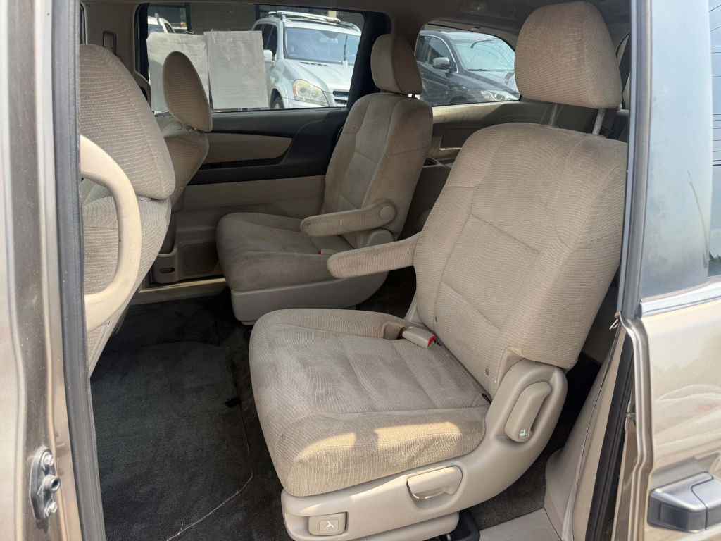 2013 Honda Odyssey Image 10