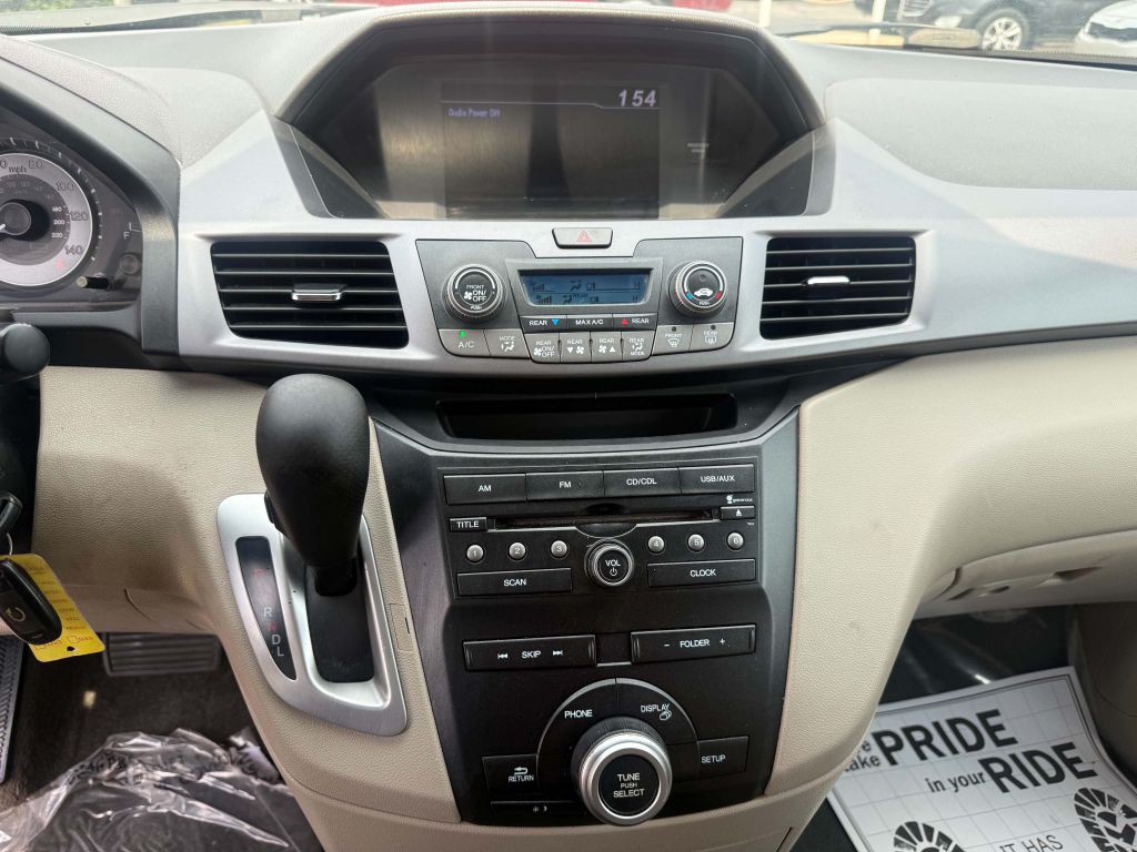2013 Honda Odyssey Image 16