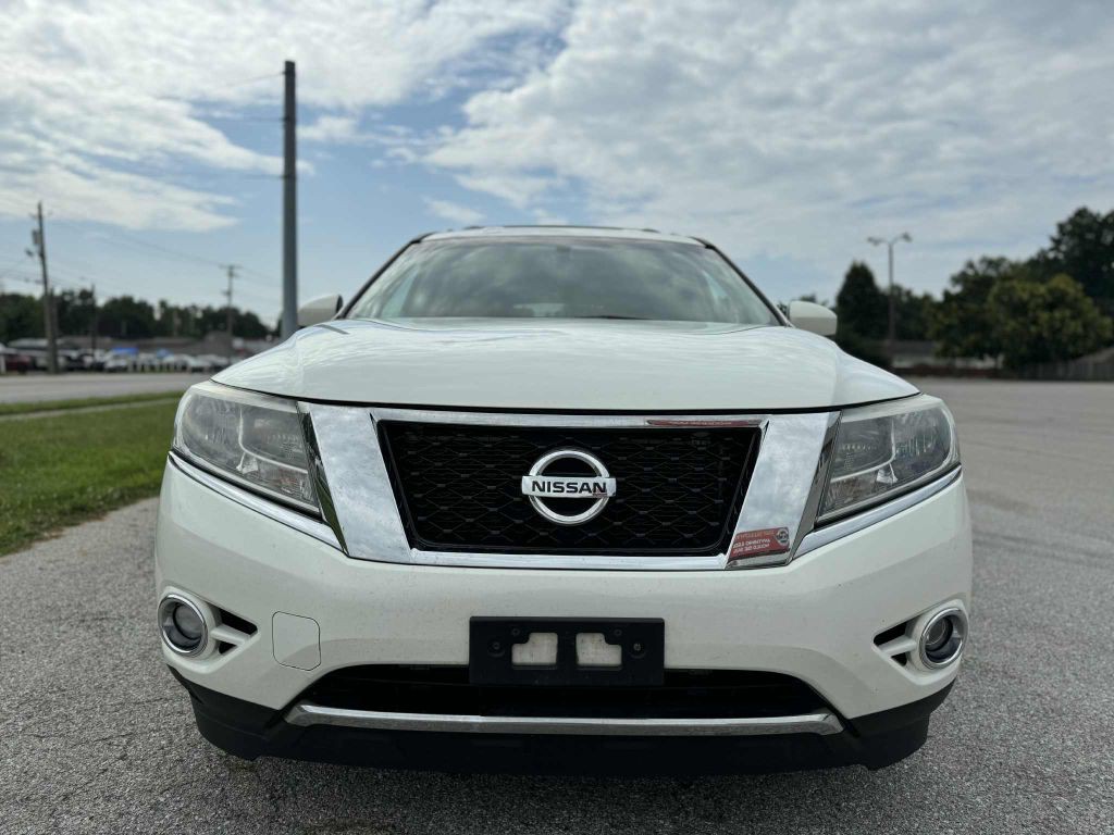 2014 Nissan Pathfinder Image 2