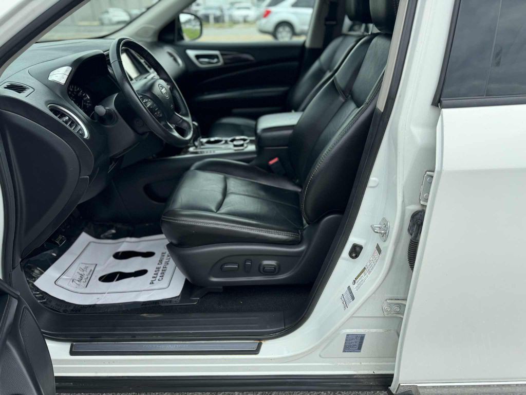 2014 Nissan Pathfinder Image 9