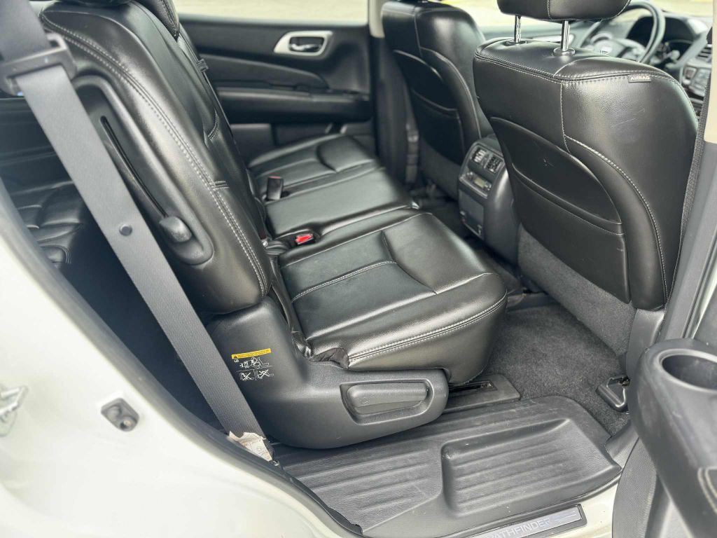 2014 Nissan Pathfinder Image 14