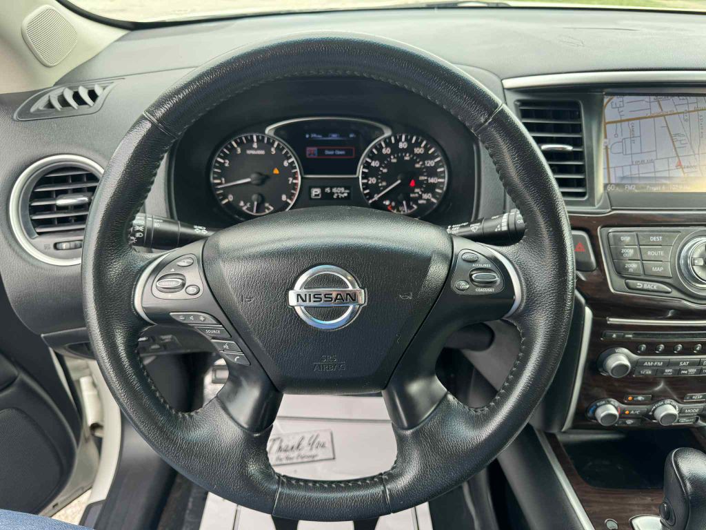 2014 Nissan Pathfinder Image 16