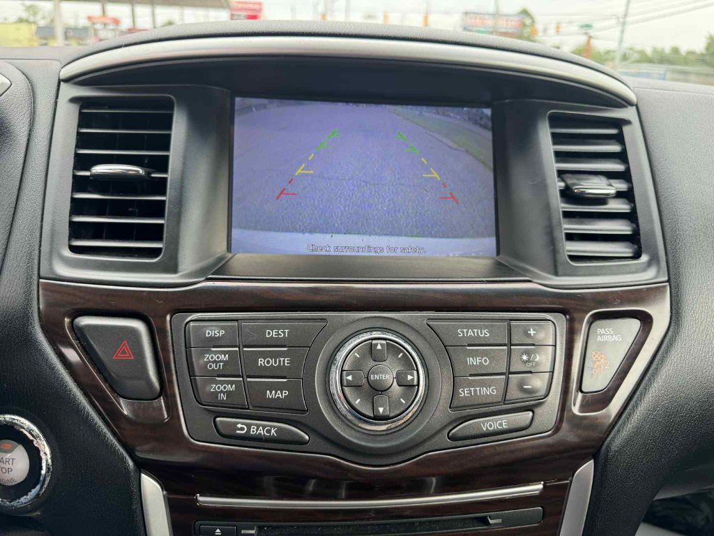 2014 Nissan Pathfinder Image 18