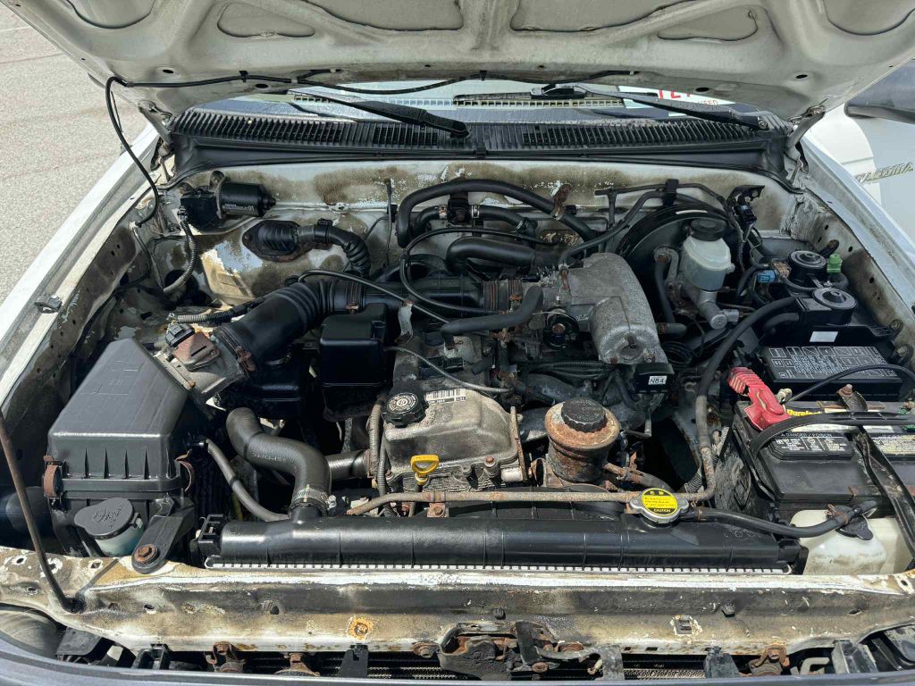 2001 Toyota Tacoma Image 13