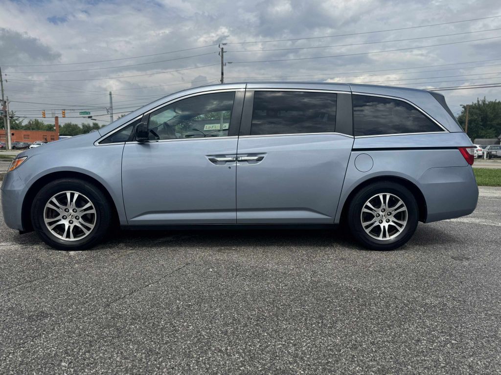 2012 Honda Odyssey Image 4